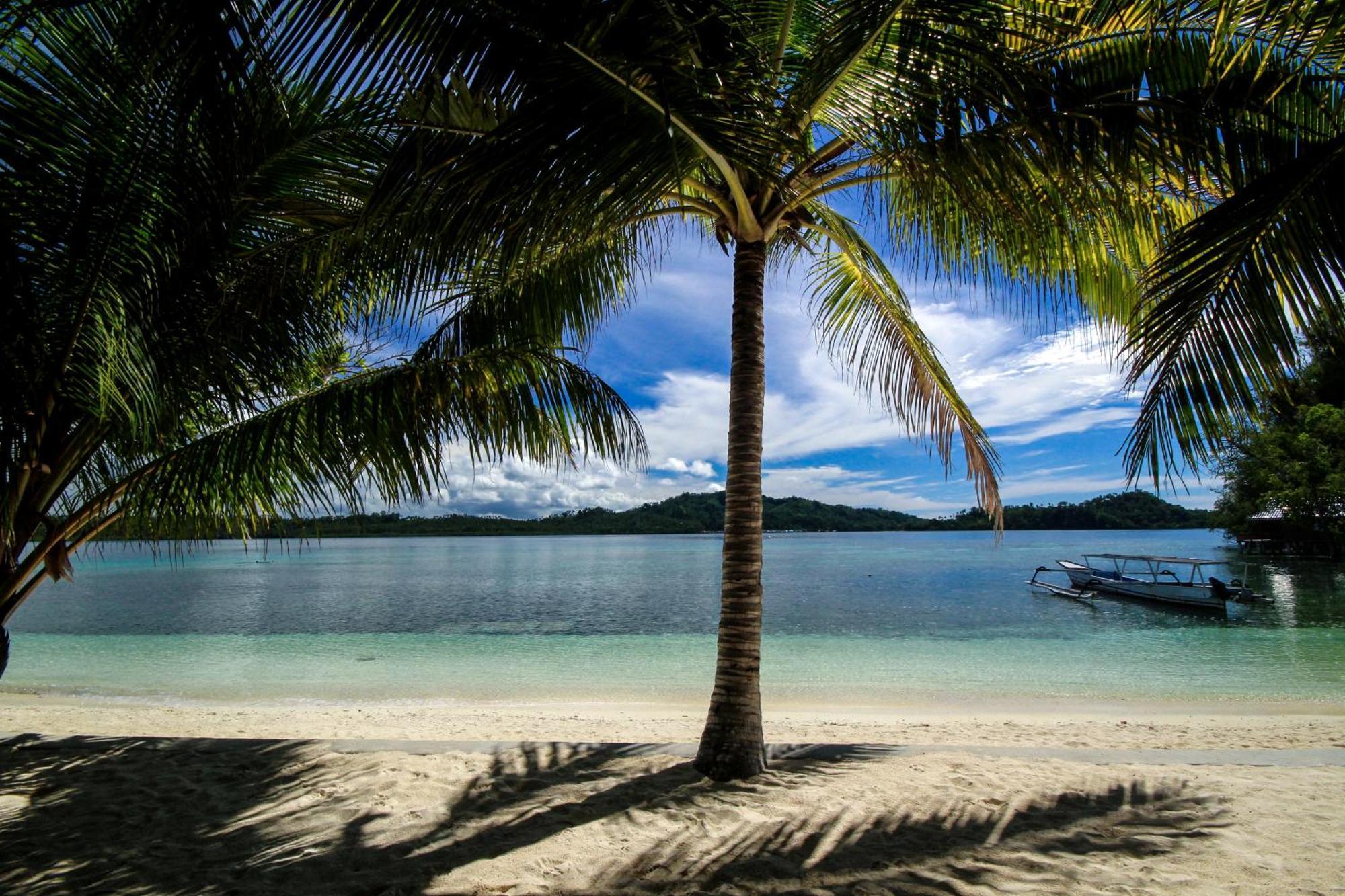 Bolilanga Island Resort - Togean Island Angkayo Exterior foto
